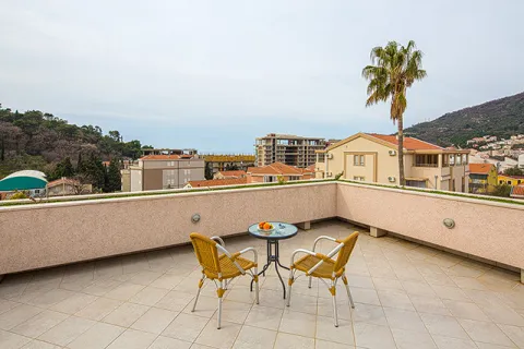 Apartmani Holiday, Petrovac
