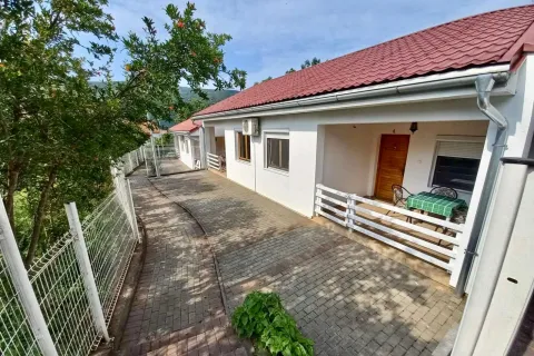 NAR Nenadić Apartments, Kumbor