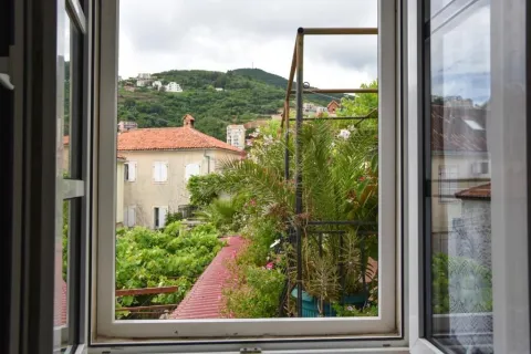 Stan Stari Grad Budva, Budva