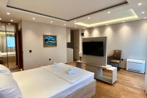 Perla apartments, Petrovac