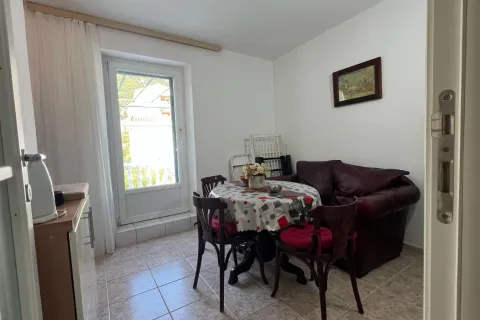Apartmani Adria, Petrovac