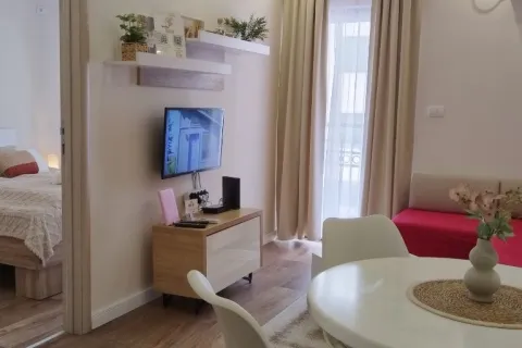Apartman Sara, Srebrno jezero