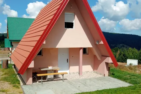 Vila Eva i Vuk Golija, Golija