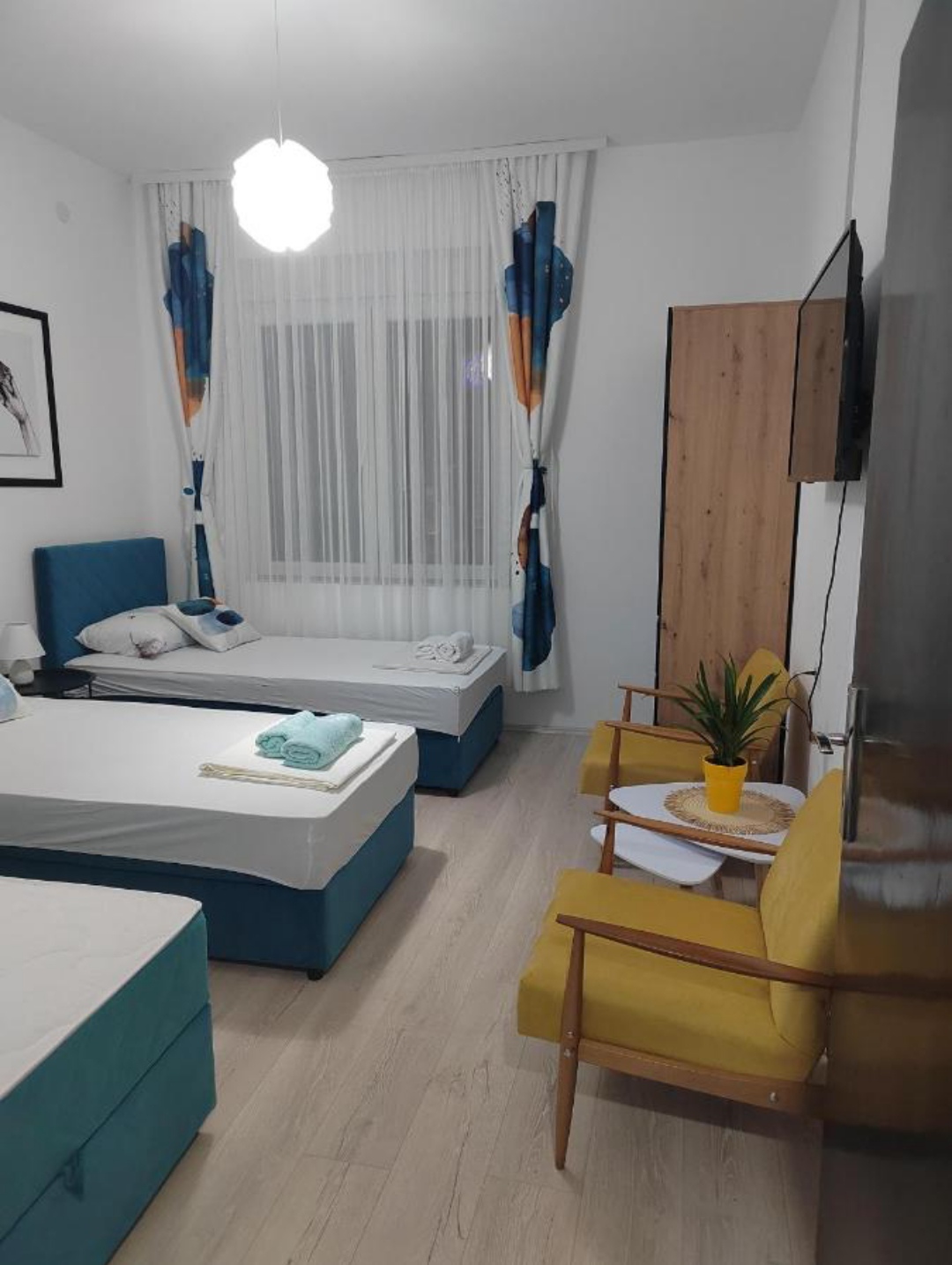 Jes apartments