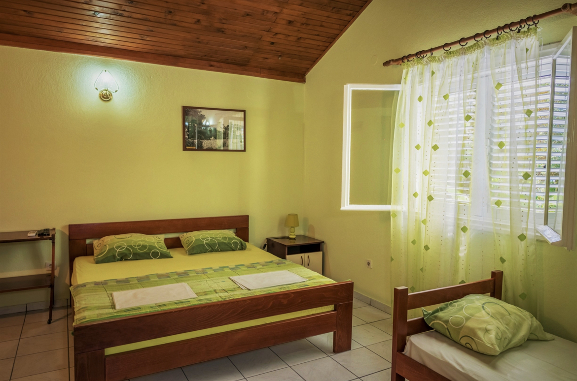 Apartmani & Auto kamp NIRVANA