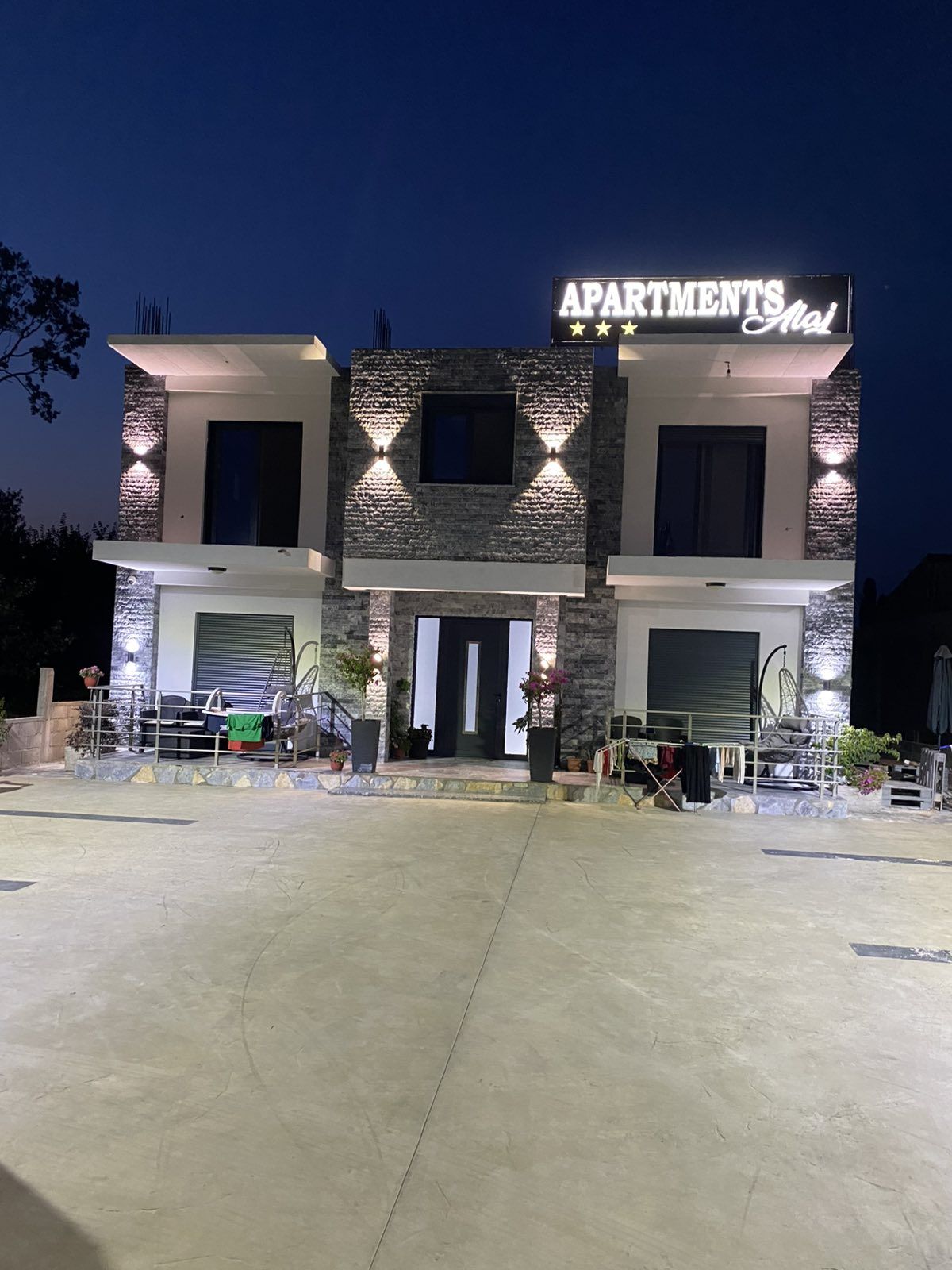 Apartments Alaj