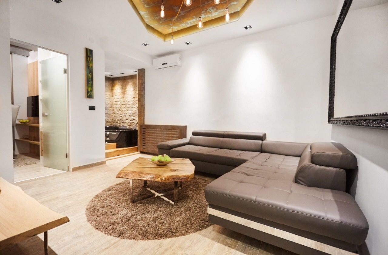 One Luxury Suites
